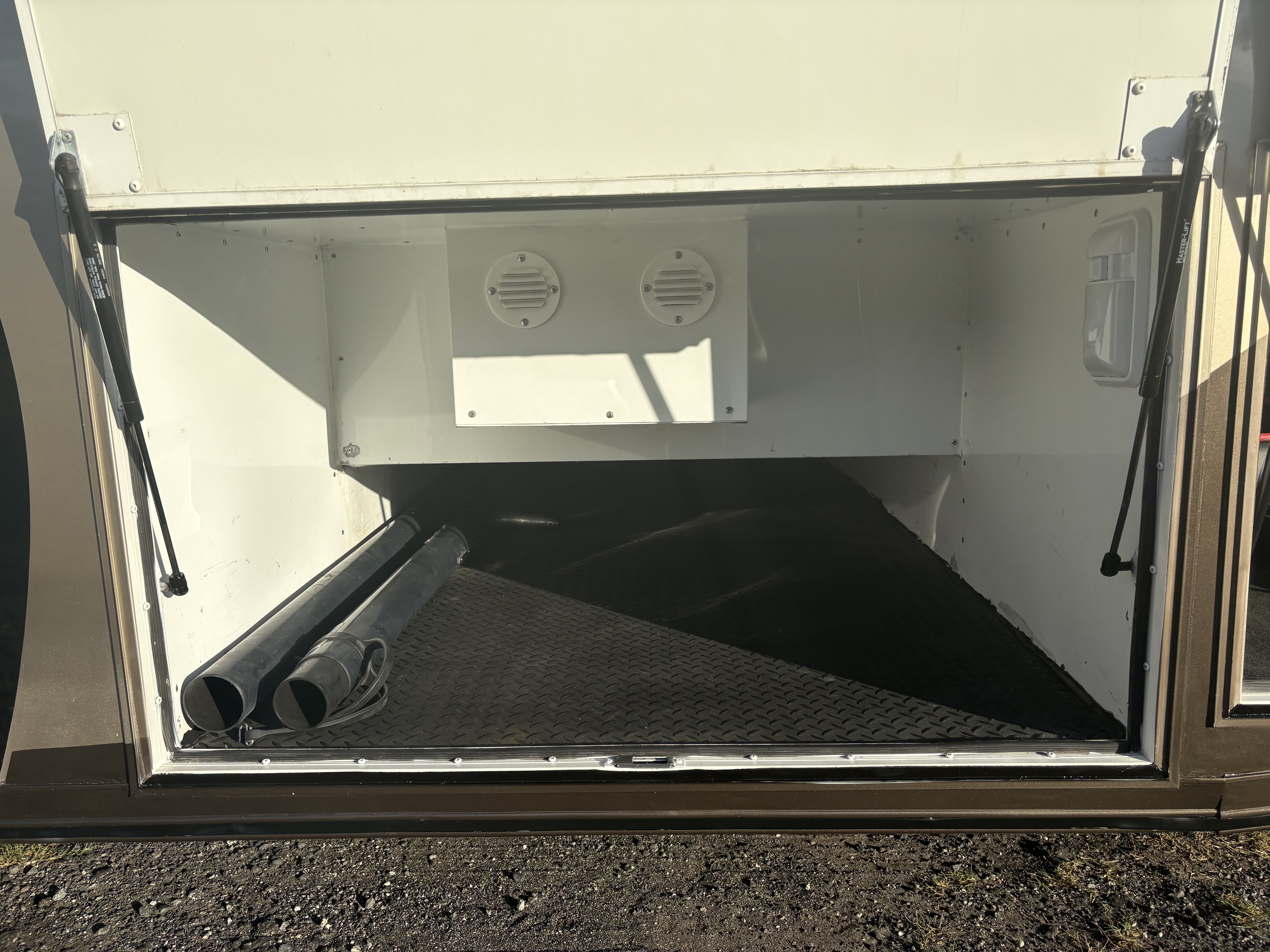 Used 2007 NRC 45' Motorcoach